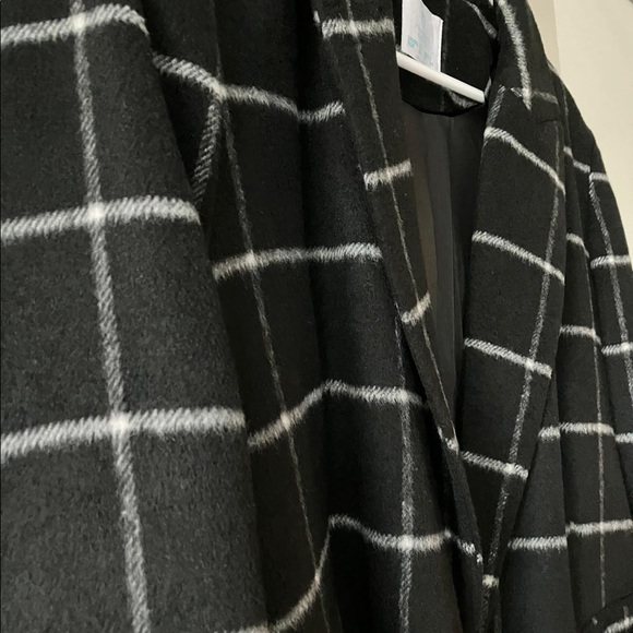 Primary Coat - Picture 3 of 5